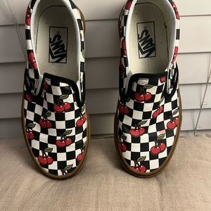 Vans cherry gum sole flats size 6.0 women